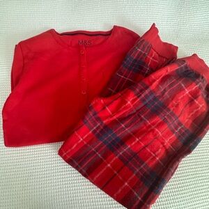 Marksandspencer kids pjs excellent condition!